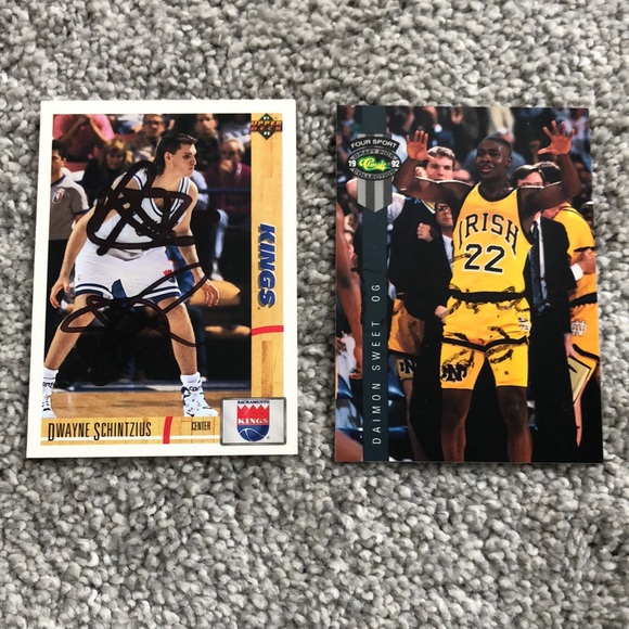 NBA Other - 💕2 signed basketball cards